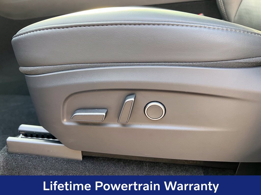 Used 2026 Tesla Model Y Long Range AWD/4WD image 13