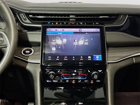 Used 2022 Jeep Grand Cherokee Limited 4xe image 12