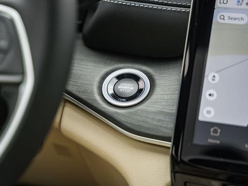 New 2025 Jeep Grand Cherokee L Limited w/ Luxury Tech Group II image 26