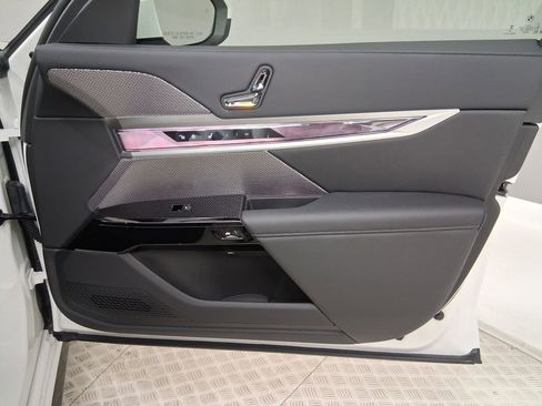 New 2026 BMW i7 eDrive50 w/ M Sport Package RWD image 27