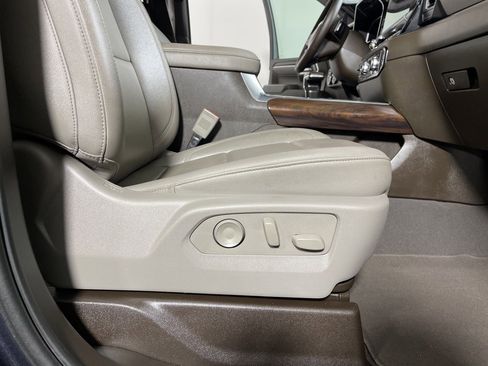 Used 2024 GMC Sierra 1500 SLT w/ SLT Convenience Package image 32