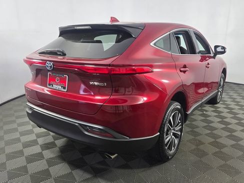 Used 2022 Toyota Venza LE AWD/4WD image 8