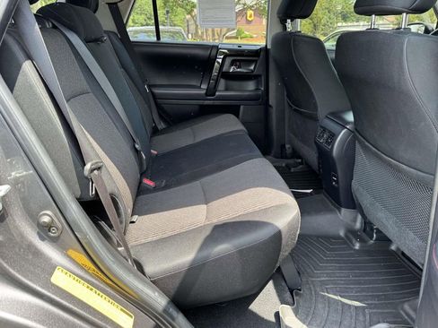 Used 2017 Toyota 4Runner TRD Off-Road AWD/4WD image 15