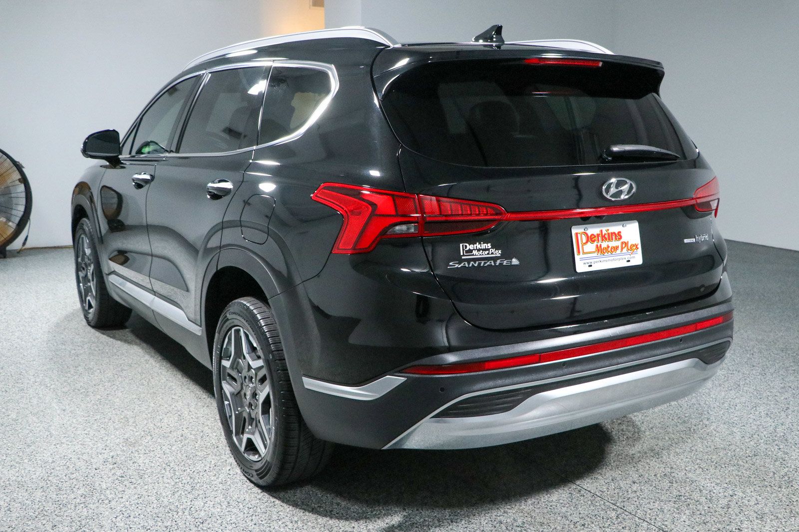 Used 2023 Hyundai Santa Fe SEL Premium AWD/4WD image 9