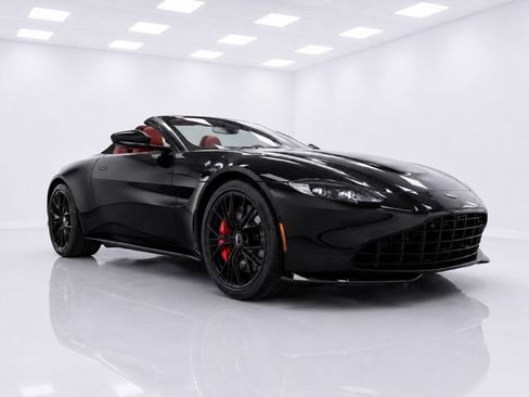 Used 2021 Aston Martin V8 Vantage Roadster RWD image 4