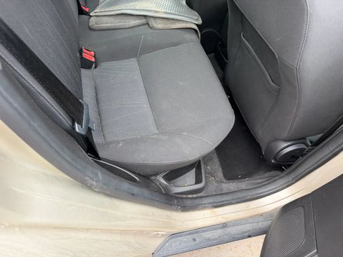 Used 2017 Ford Focus SE FWD image 15