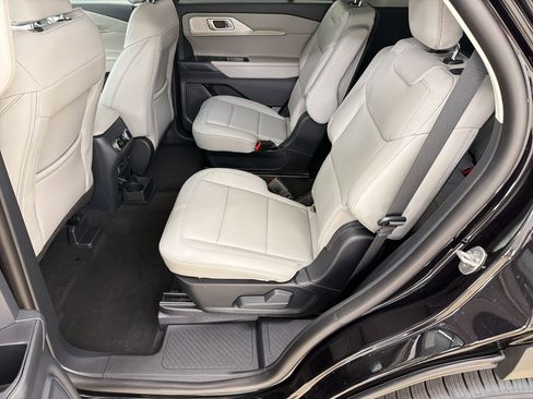 New 2026 Ford Explorer Active image 15