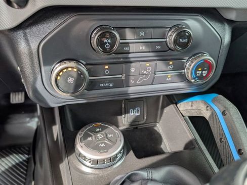 Used 2022 Ford Bronco Black Diamond AWD/4WD image 8