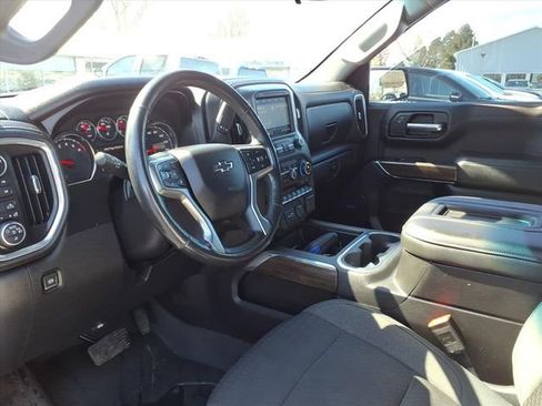 Used 2019 Chevrolet Silverado 1500 LT Trail Boss AWD/4WD image 10