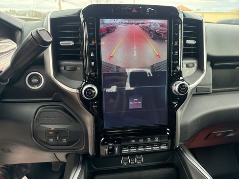 New 2025 RAM 2500 Big Horn AWD/4WD image 14