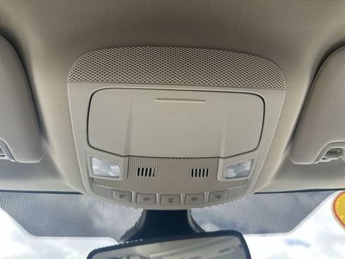 Used 2023 Ford Edge SEL image 16