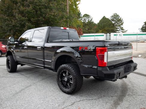 Used 2019 Ford F250 Platinum w/ Platinum Ultimate Package image 12