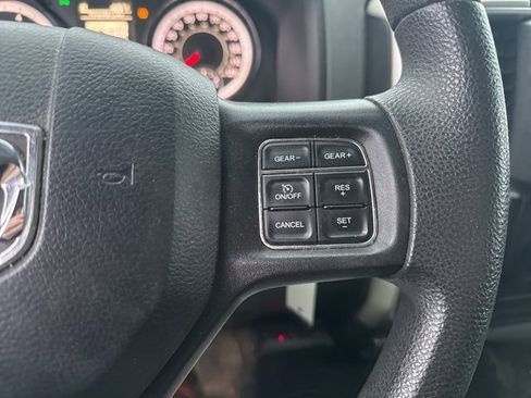 Used 2019 RAM 1500 Classic SLT image 18