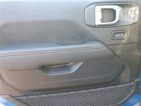 Used 2023 Jeep Wrangler Unlimited Sahara w/ Dual Top Group image 27