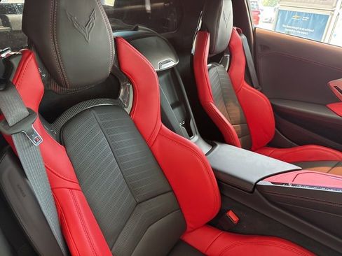 New 2025 Chevrolet Corvette Stingray Preferred Cpe w/ 2LT image 30