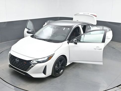 Used 2024 Nissan Sentra SR w/ Lighting Package FWD image 47