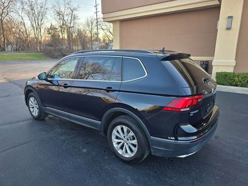 Used 2018 Volkswagen Tiguan SE w/ Panoramic Sunroof Package image 15