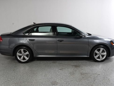 Used 2012 Volkswagen Passat 2.5 SE FWD image 3