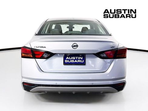 Used 2022 Nissan Altima 2.5 SV FWD image 6