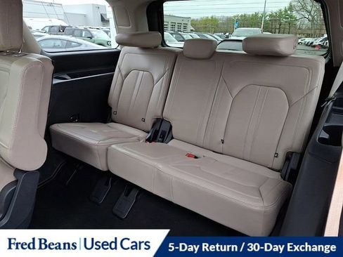 Used 2024 Ford Expedition Limited AWD/4WD image 12