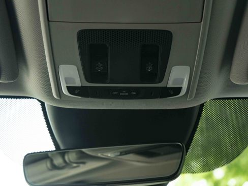 Used 2024 Honda Pilot Elite image 37