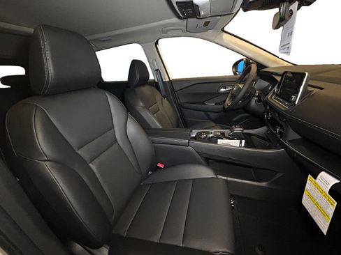 New 2026 Nissan Rogue SV AWD/4WD image 15