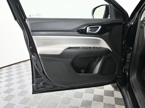 Used 2022 Jeep Compass Limited AWD/4WD image 18