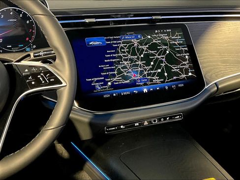 New 2026 Mercedes-Benz E 350 4MATIC Sedan image 8