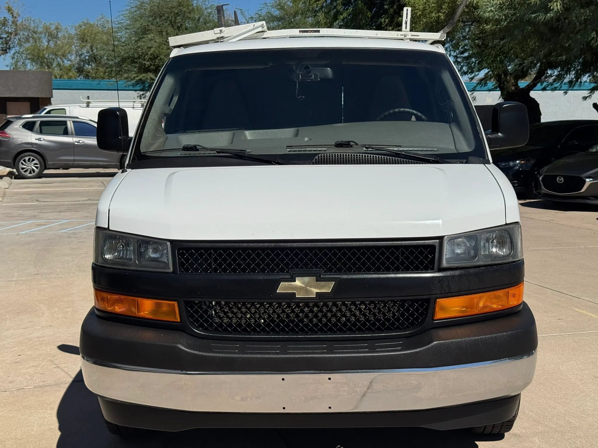Used 2019 Chevrolet Express 2500 w/ Driver Convenience Package RWD image 2