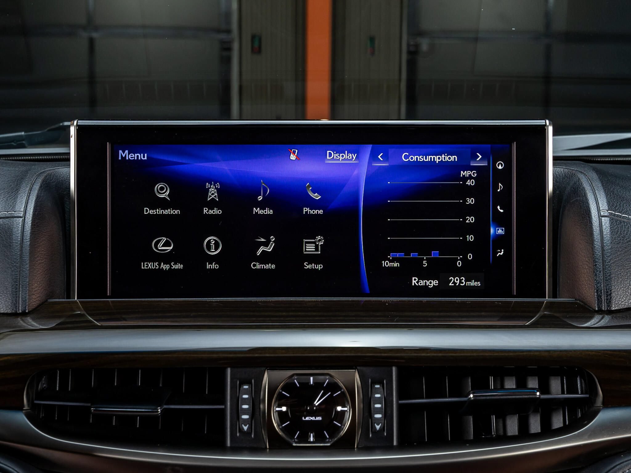 Used 2017 Lexus LX 570 4WD image 22