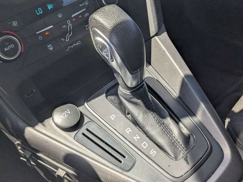 Used 2018 Ford Focus SEL FWD image 18