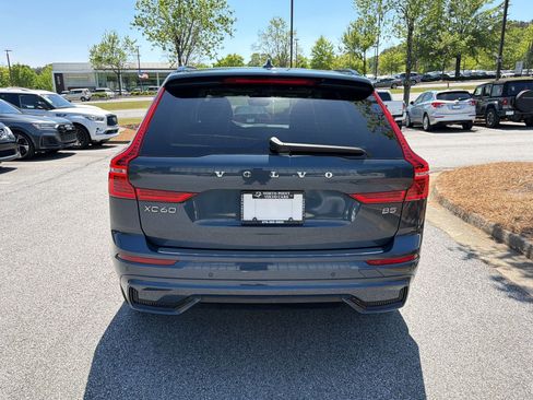 Used 2023 Volvo XC60 B5 Plus w/ Climate Package image 10