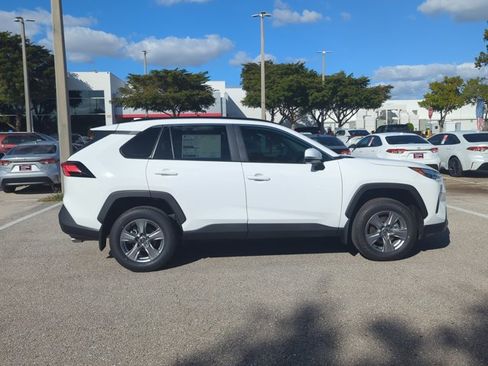 New 2025 Toyota RAV4 XLE image 4