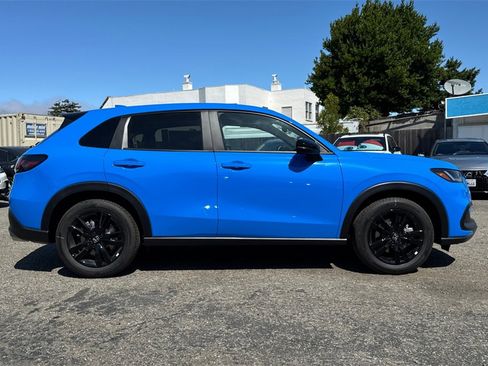 New 2026 Honda HR-V Sport image 3