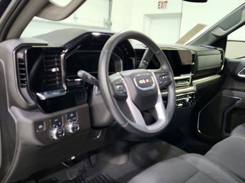 Used 2025 GMC Sierra 1500 Elevation image 10