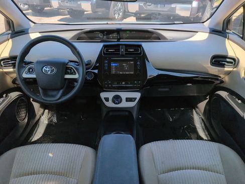 Used 2016 Toyota Prius Two FWD image 14