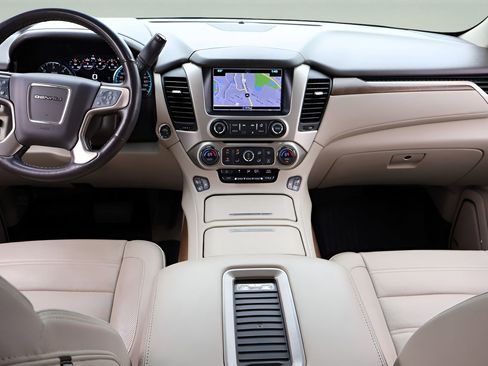 Used 2019 GMC Yukon Denali w/ Denali Ultimate Package RWD image 15