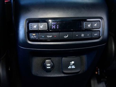 Used 2022 Hyundai Palisade Calligraphy w/ Winter Package image 19