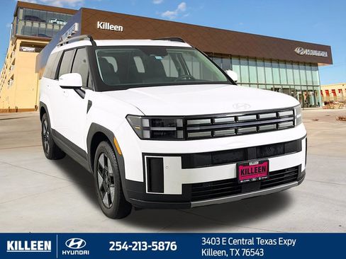 Used 2025 Hyundai Santa Fe SEL FWD image 1