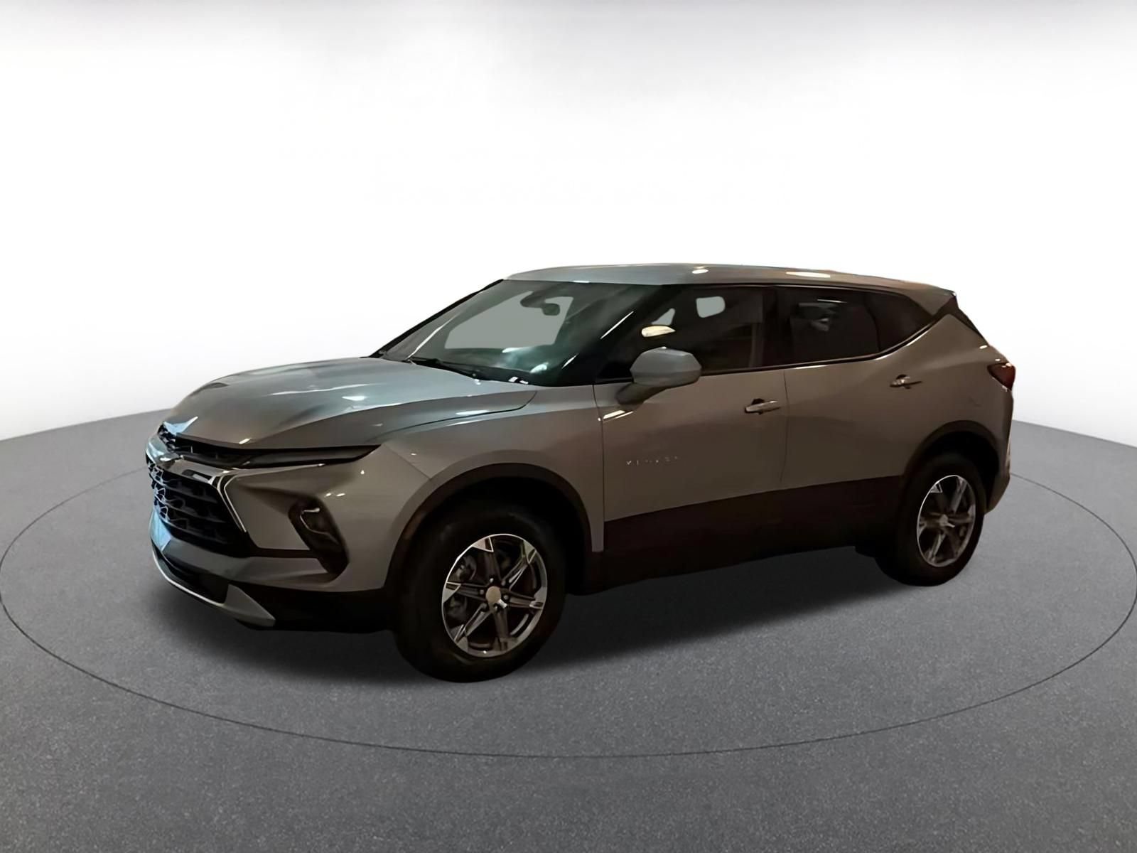 Used 2026 Chevrolet Blazer LT FWD image 7