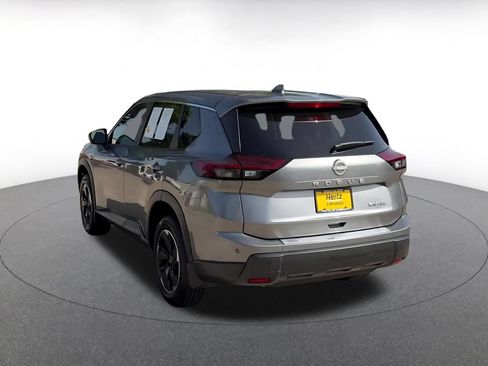 Used 2024 Nissan Rogue SV AWD/4WD image 11