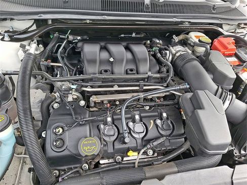 Used 2019 Ford Taurus Limited image 21