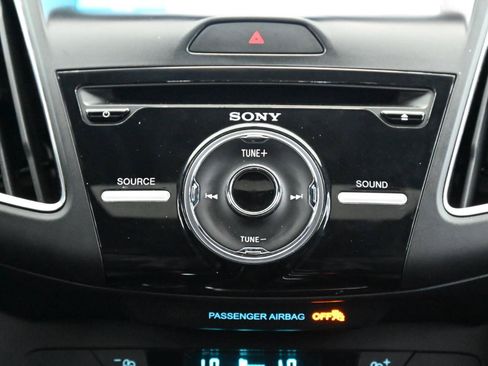 Used 2017 Ford Focus ST w/ Equipment Group 401A FWD image 32