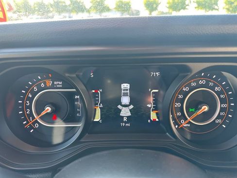New 2025 Jeep Gladiator Sport AWD/4WD image 25