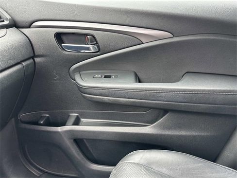 Certified 2017 Honda Ridgeline RTL image 23