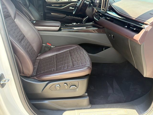 Used 2022 Cadillac Escalade Premium Luxury Platinum AWD/4WD image 13