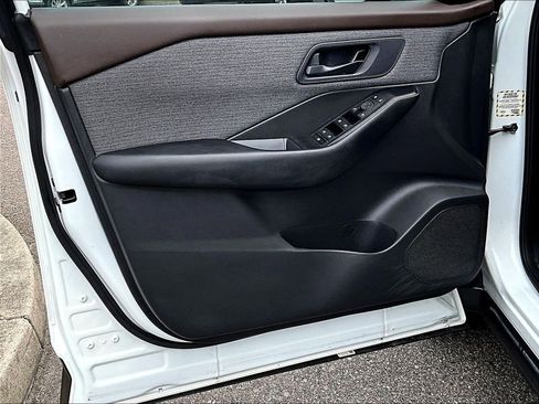 Certified 2023 Nissan Rogue S AWD/4WD image 9