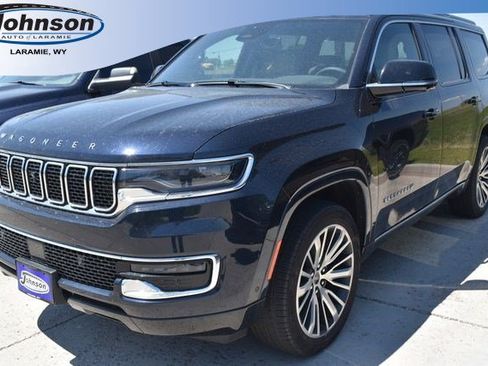 Used 2025 Jeep Wagoneer Series II AWD/4WD image 1