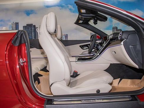 Used 2026 Mercedes-Benz CLE 300 4MATIC Cabriolet image 23
