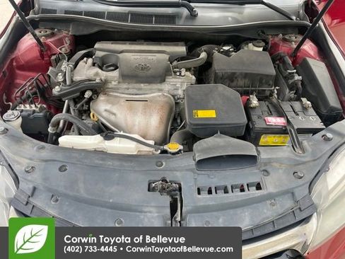 Used 2015 Toyota Camry SE w/ Moonroof Package image 21